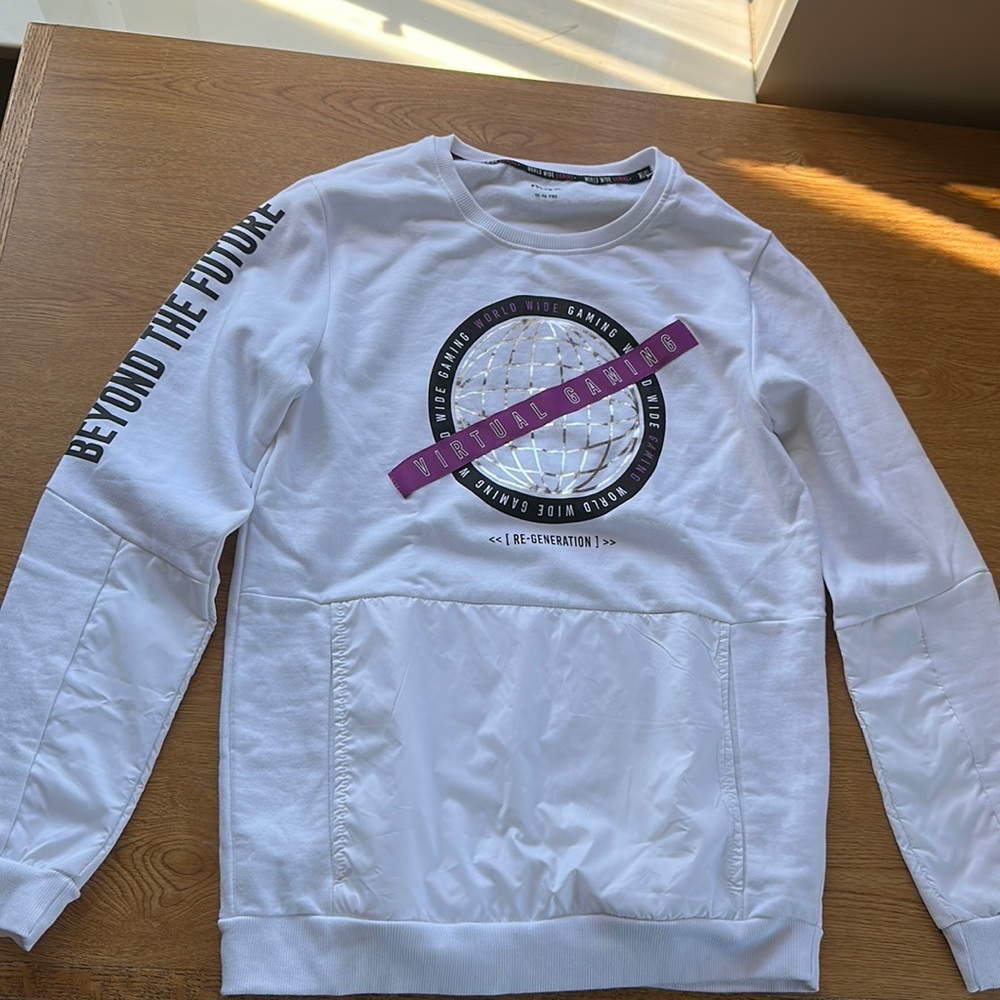 Max Fashion Worldwide Gaming Sweater Brand New